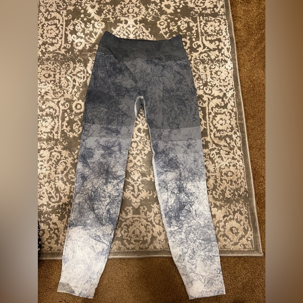 Lululemon 7/8 leggings *rare*